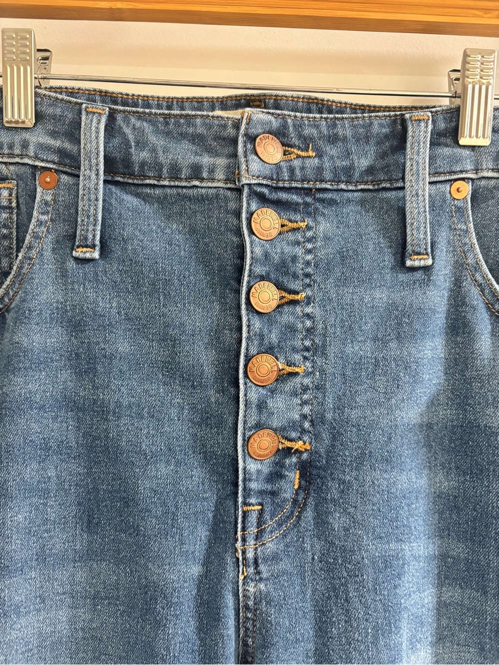 Madewell 10” High Rise Skinny Button-Fly Skinny Jeans in Medium Blue Wash - Picture 3 of 7